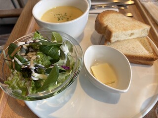 Bread & Coffee by MOTOTECA