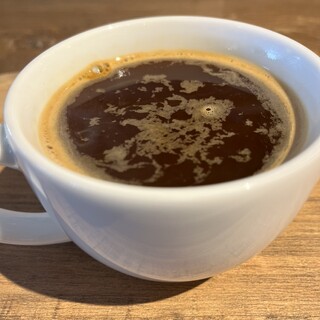 ショウゾウ シラカワ 水辺のコーヒー_1