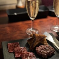 カルネジーオ イースト - 