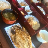日本料理 初海 - 