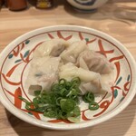 麺処 鶏谷 - 霧島豚の水餃子 400円