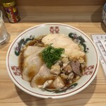 麺処 鶏谷 - 鶏もつ背脂醤油らぁめん 950円