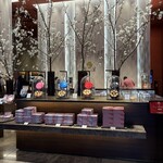 資生堂パーラー - エントランスをはいってのショップ！