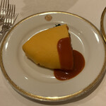 資生堂パーラー - 美しいオムライス！ソースしっかりとトマトの酸味を甘さにかえていました！凄い