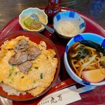 鹿児島料理 丸万 - 炭火焼地鶏親子丼(1,250円)