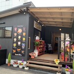 ME BEE - かわいい外観❤︎