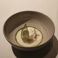 サンス・エ・サヴール - 【アミューズ】
                    聖護院カブのスープ / ズワイガニと文旦 / リンゴと根セロリのエスプーマ