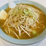 えぞっ子 - 料理写真:みそバターラーメン850円