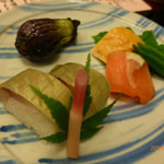 あじ寿司。鮭くんせい。かます黄味やき。小茄子田楽。