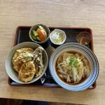 ゆでた亭うどん太郎 - 野菜天丼定食　かけうどんちぢれ麺