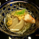 懐石 辻留 - 魚（ぎょ）そうめん。かまぼこ的なそうめん状の冷物。