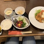 馬刺しと地鶏とマグロ 梅屋 - 