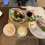 馬刺しと地鶏とマグロ 梅屋 - 