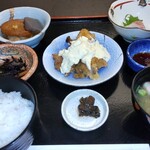 瀬戸内味覚処 芸州 本店 - おまかせ定食