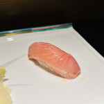 寿司栄 - メジマグロ