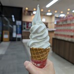 JAL PLAZA - 料理写真:よつ葉ソフトクリーム