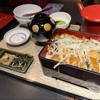 炭焼きうなぎ・かしわ 登河 - 