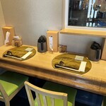 麺屋 梅ノ木 - 店内の席