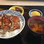 Robata Daikou - 今日のランチの鰻丼（1，000円）