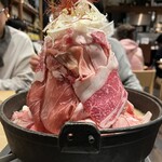 炭火焼肉・にくなべ屋 神戸びいどろ - 