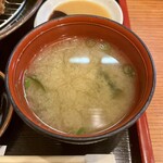 とんかつ稲 - 豆腐とわかめ味噌汁