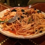 大皿惣菜や じゃぽん - 豚キムチ焼きうどん（これでも半分制覇）