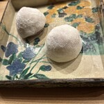 旬席 鈴江 - 徳島産苺の大福餅