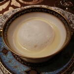 La maison du caviar 17℃ - 新玉ねぎポタージュ
