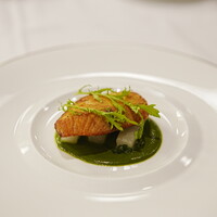 レストラン カスケード - 冬ディナー (￥10,000) 鰤のコンフィ 春菊のソース