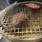 焼肉ホルモン 風土. - 和牛３種盛り
      ザブトン、シャトーロース、シャトーカルビ