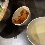 焼肉ホルモン 風土. - キムチとお酢