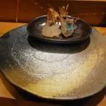 鮨処　喜楽 - お皿の上はお塩