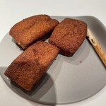 リストランテ ドゥエ フィオーリ - 取り放題のフィナンシェ(3種類)