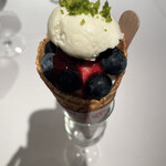 リストランテ ドゥエ フィオーリ - ドルチェはアイスクリーム。ポンテヴェッキオと比べてしまう