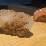 立ち喰い鮨 人人 - 白エビ　甘エビ　食べ比べ