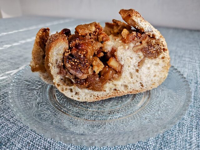 Puku Puku - Minoh Kayano/Bread | Tabelog