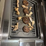 詩鶏 - 部位によって焼き加減が違います。店員さんが説明してくれて安心。