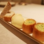 ウイズ - 再訪：パン盛り合わせ☆