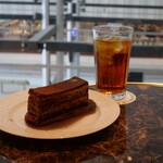 CAFE AUX BACCHANALES