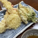 田舎鮨本陣 - 天ぷら盛り合わせ