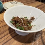 サカナキュイジーヌ・リョウ - 牛しぐれ　ひと口食べちゃいました