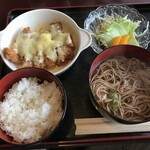 カフェ・ド　マルシェ - チキンカツのチーズ焼きセット（850円）