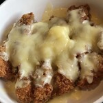 カフェ・ド　マルシェ - チキンカツのチーズ焼き