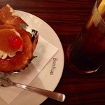 洋菓子ボンボン - 洋酒のケーキ 250円