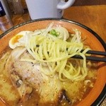 麺屋 一本気 - 麺アップ