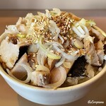 麺屋ながさわ - 料理写真:チャーシュー丼(小)