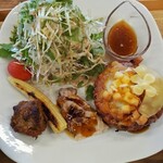 黒豚キッチンクマクロ おかどめ幸福駅店 - 