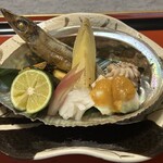 粋楽 - 焼物
　あわびのバター焼き・深浦産のニギス(メヒカリの仲間)の一夜干し・早取れのタケノコ・トラフグの白焼にあん肝味噌・鱈白子の西京焼
