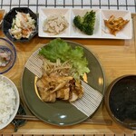 Dining ほたる - ５種盛りおばんざいランチ　1100円