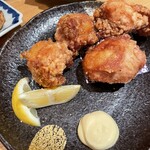 夜ノ焼魚 ちょーちょむすび - 正しい鶏の唐揚げ
